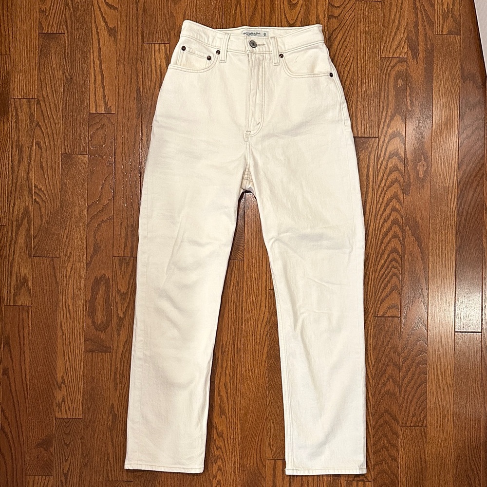 Abercrombie Curve Love Straight Jeans *Worn Once